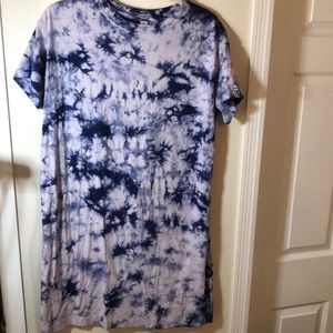 Tie-Dye T-Shirt Dress in Blue and White